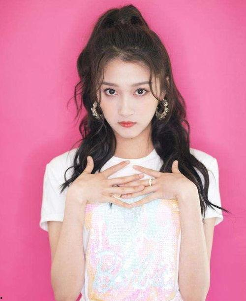 关晓彤回应娱乐爆料,澄清事实，坚守初心